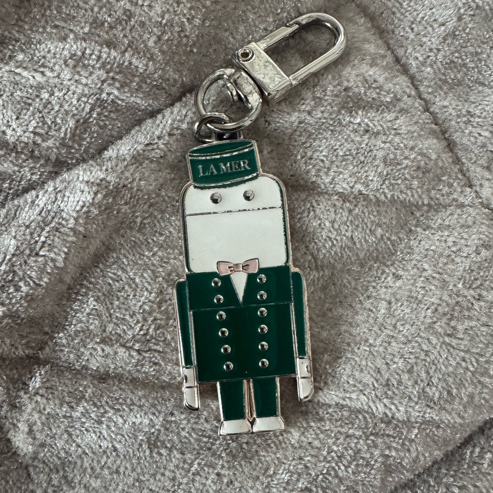 La Mer Green and Silver Character Key Holder